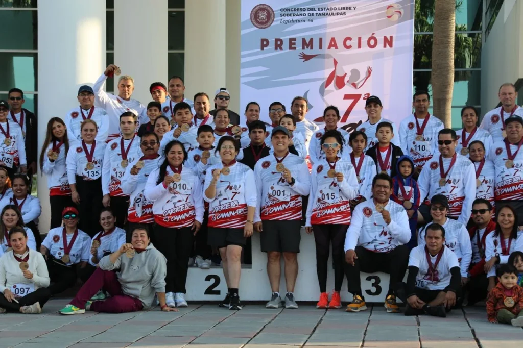 Convive Humberto Prieto Herrera con trabajadores y familias del Congreso local de Tamaulipas 1 WhatsApp Image 2025 11 30 at 1.23.23 PM