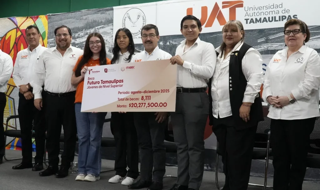 UAT y Secretaría de Educación entregan más de 8 mil becas a universitarios 1 bf9d8636 5f38 4fe9 865f 9a153cc28afd e1764024572304