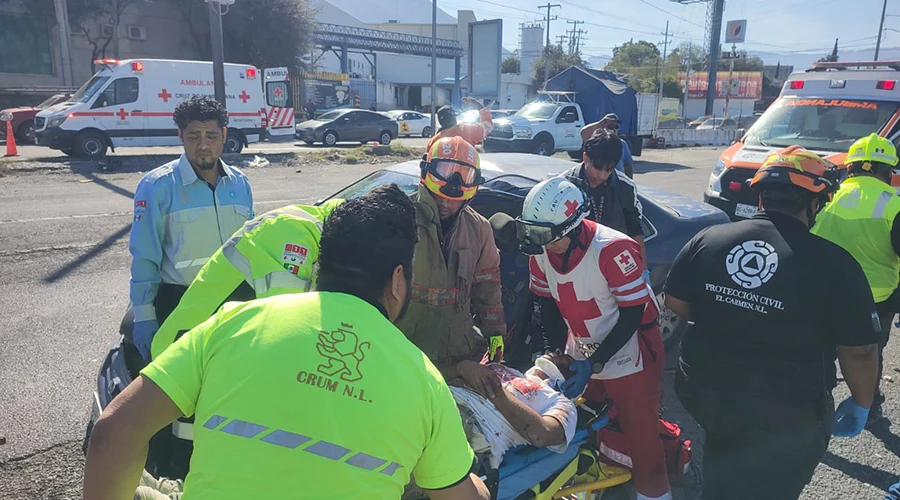 Choque en Morones Prieto deja lesionados y un prensado 1 592581130 1230177122305654 8511983001313903533 n
