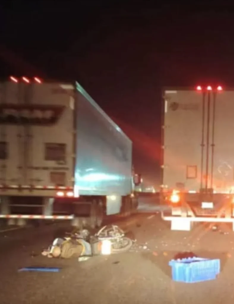 Fatal accidente ‘atora’ tráfico en carretera a Laredo 1 594456468 784964904565107 535397994613303922 n