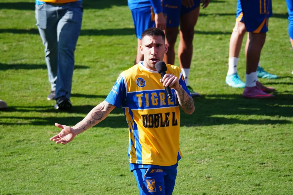 Asisten más de 30 mil a entrenamiento de Tigres previo a final 6 597075817 908013178788295 5878180243893922223 n