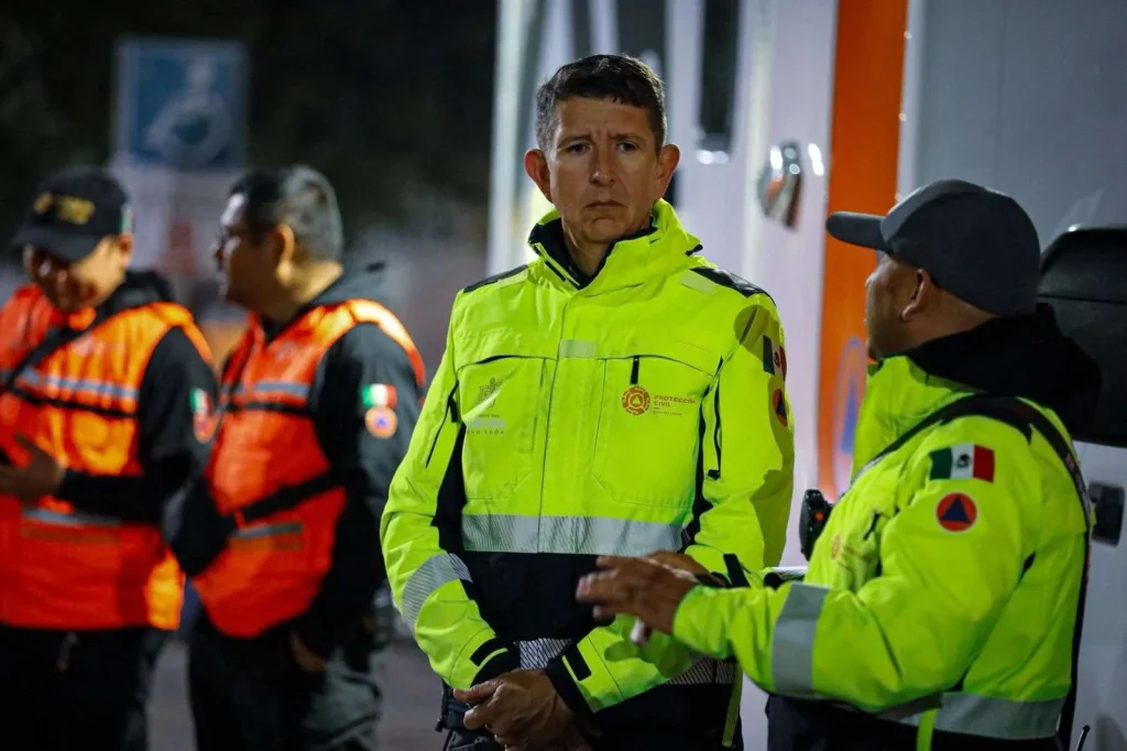 Acuden 32 mil personas a festejo Guadalupano en Monterrey 8 597371225 895890382788631 273270525201554214 n