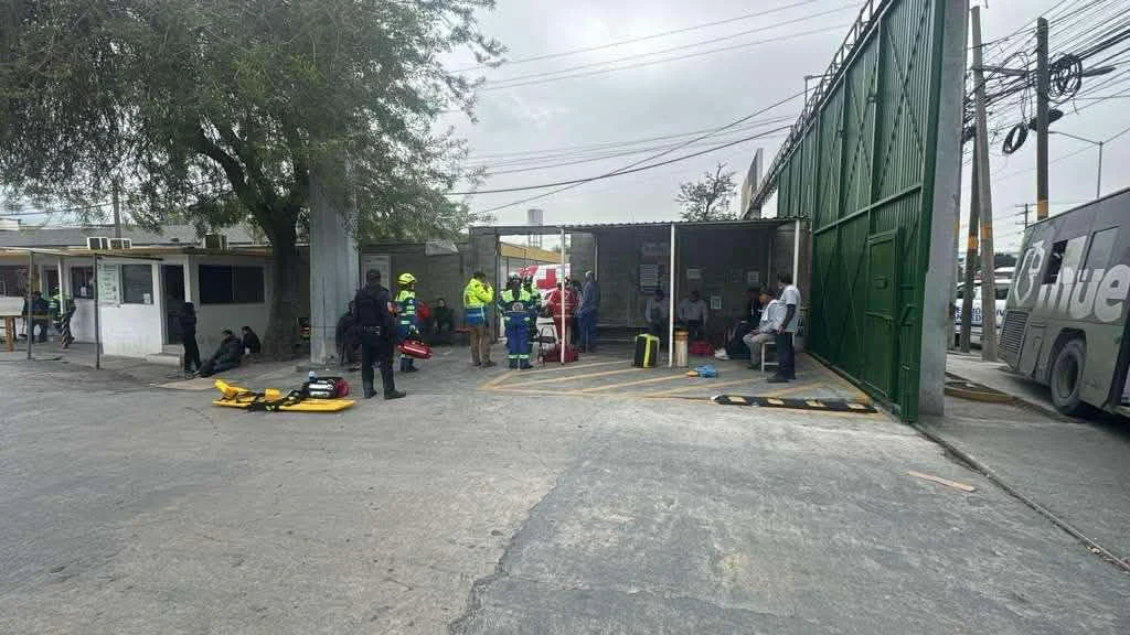 Colisión entre camión urbano y tráiler deja 27 lesionados en San Pedro 1 597565425 1353894665898511 4787555851170798009 n