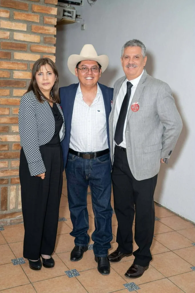 Realizan posada navideña trabajadores de Oficinas Fiscales del Estado 1 597582517 1118926726986519 3711065797015518545 n