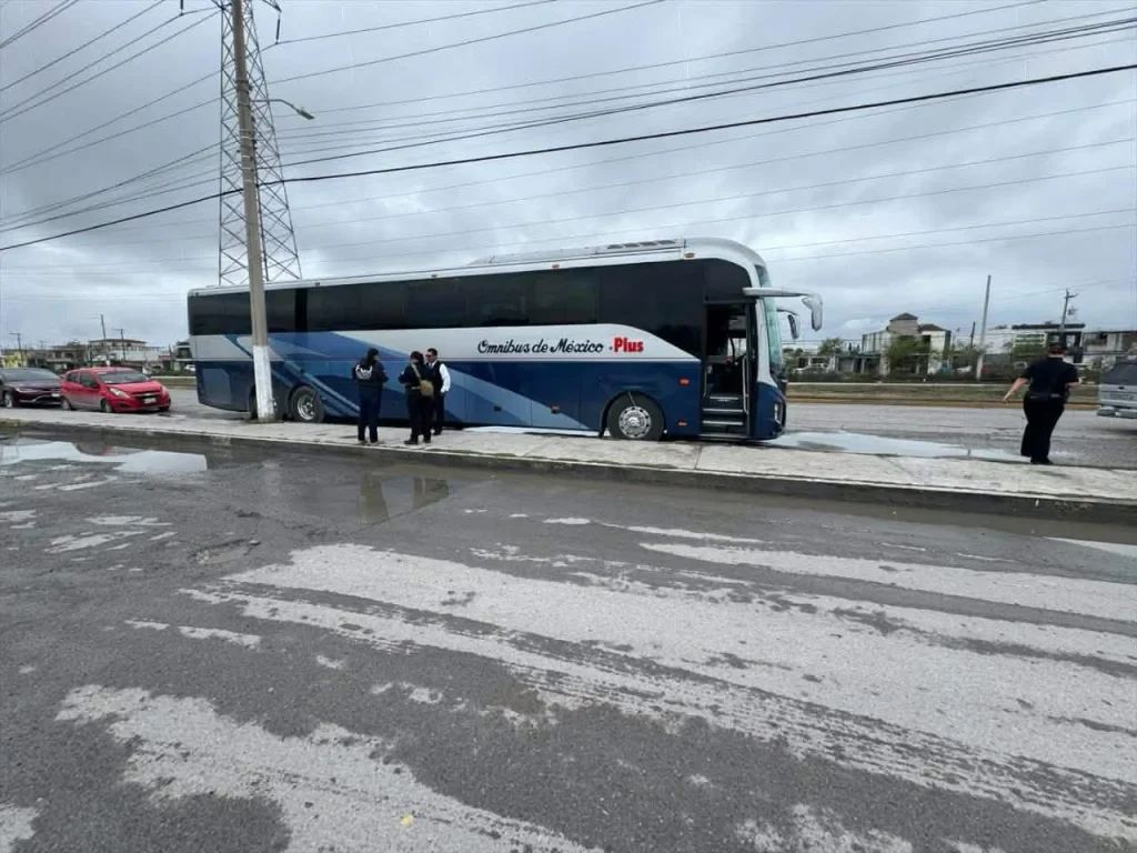 Asaltan a pasajeros en tramo Querétaro-San Luis Potosí; su destino era Tamaulipas 1 597891683 1302831781878790 369835828191318481 n