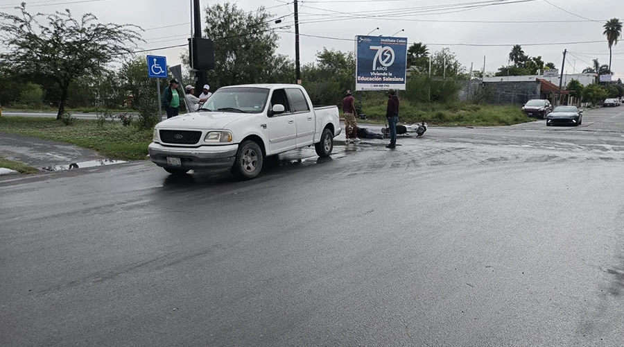 Queda motociclista fracturado en choque, en Reynosa 1 598002259 1581059646405412 2790102696243286840 n
