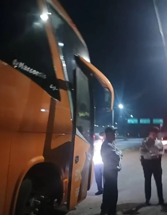 Nuevo asalto a pasajeros en carretera Valles-Tamazunchale 1 598270684 1203651031647368 5457045190614493859 n