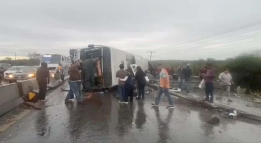 Sube a nueve el número de víctimas tras volcadura de camión en Apodaca 1 598292553 1342717737168687 4500398926033480974 n