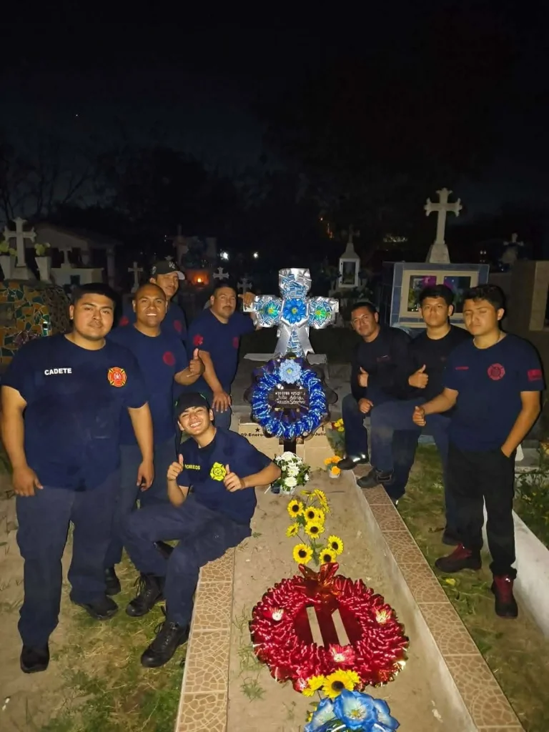 Bomberos de Matamoros rinden homenaje a compañero tras cinco años de su fallecimiento 1 598526445 1225568166106205 1804632699161428705 n