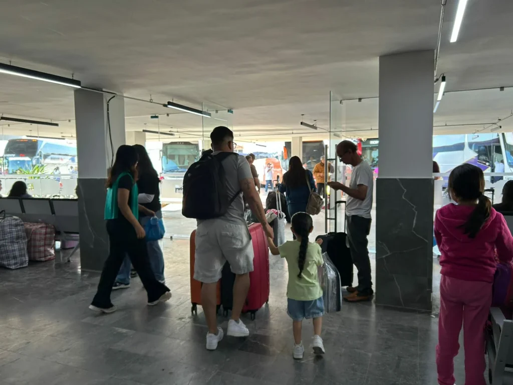 Prevalece alta afluencia de viajeros en Central de Autobuses Reynosa 3 599764676 1773280410017905 1847585663094469750 n