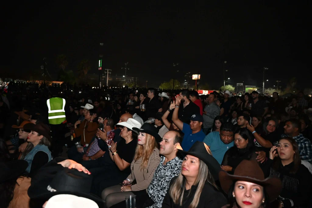 Cierra Feria de Río Bravo con grupo Duelo 1 604543861 1175308448109470 6147765224947994476 n