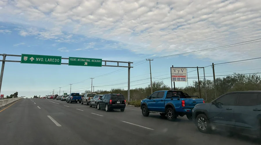Se registran filas en puente internacional Anzaldúas previo al Año Nuevo 2 609361085 1571235813917597 5303231167569930256 n