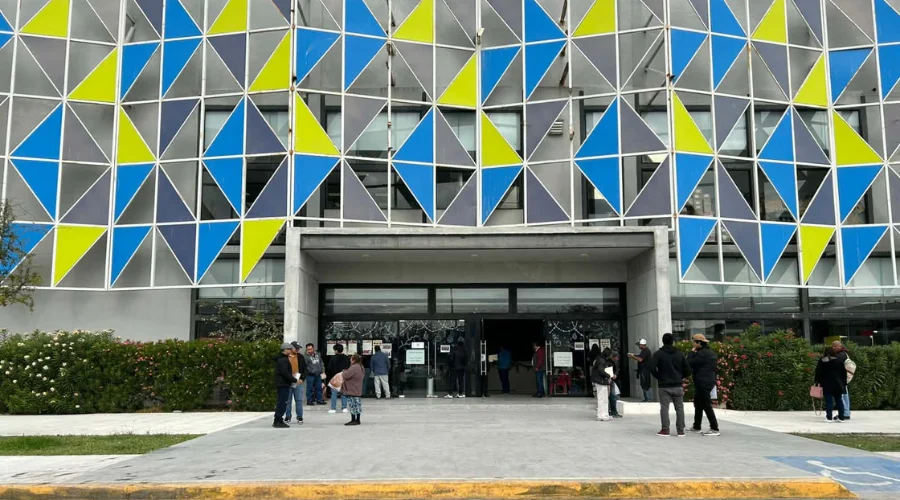 Aumenta afluencia en Oficina Fiscal por últimos días de descuentos