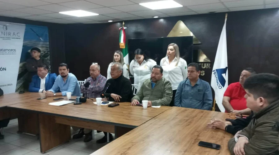 CABEZA Suspende CANACO Matamoros derechos de Silvia Almanza y su hijo por actos violentos Por Tania Castillo Matamoros, Tamaulipas La Cámara Nacional de Comercio de Matamoros determinó suspender