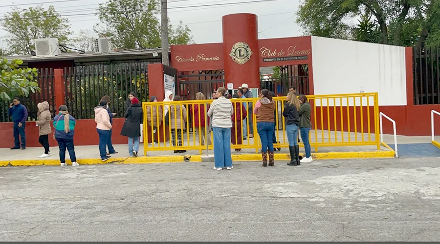 ESCUELA 77