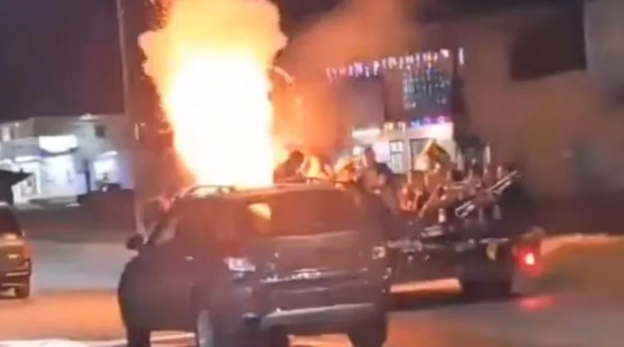 Explota pirotecnia en camioneta con músicos en Guanajuato