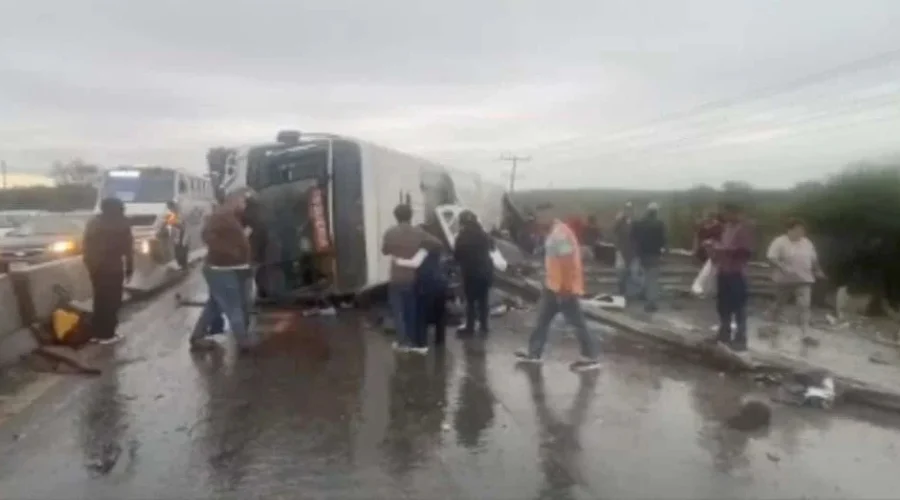 Familiares del conductor del camión de la Ruta 611 que se volcó la tarde del domingo con un saldo de ocho personas fallecidas, revelaron que éste había reportado con anticipación fallas mecánicas