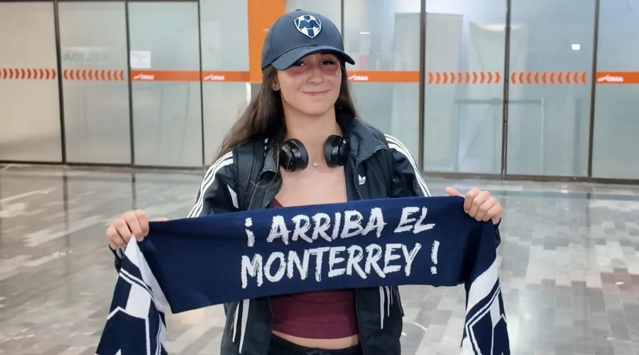 “Rayadas es perfecto para mí” Llega Valerie Vargas a Monterrey Por Erick Melchor Monterrey, N.L.- La nueva jugadora de las Rayadas, Valerie Vargas, llegó a la ciudad de Monterrey para unirse a