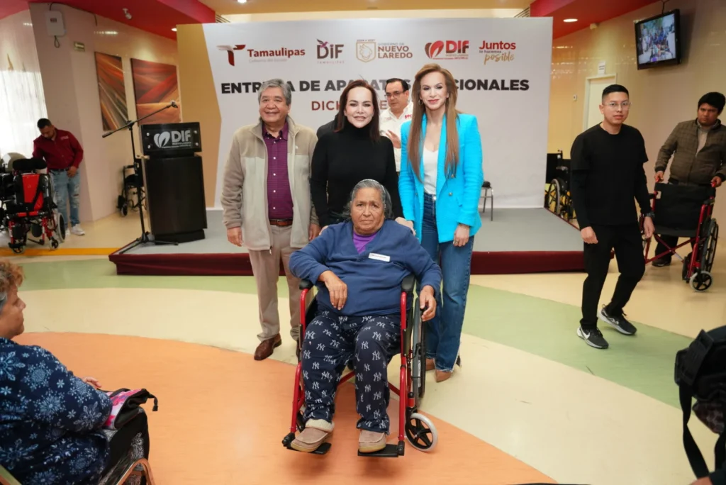 Carmen Lilia y sistema DIF entregan aparatos funcionales y reciben donativo de 100 sillas de ruedas 1 WhatsApp Image 2025 12 03 at 6.32.19 PM