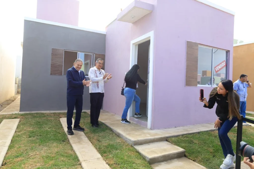INFONAVIT entrega Viviendas de Bienestar a familias de Tamaulipas 1 WhatsApp Image 2025 12 13 at 6.22.31 PM