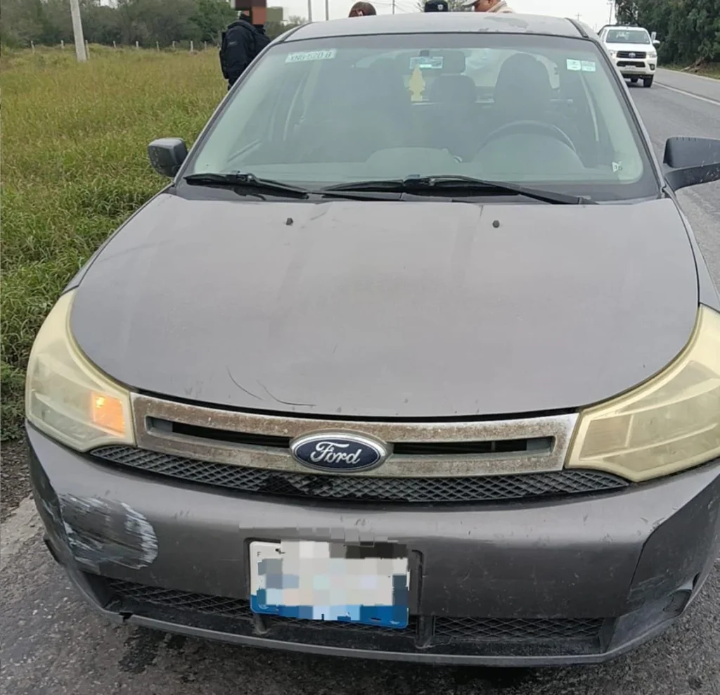 Guardia Estatal recupera vehículo con reporte de robo en la carretera Reynosa–Monterrey 1 WhatsApp Image 2025 12 18 at 4.05.30 PM 1