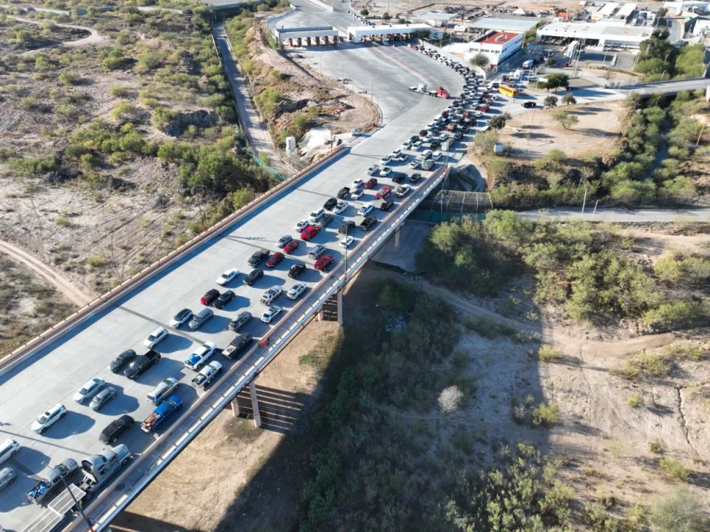 Crece afluencia en cruce fronterizo Colombia-Laredo; reportan cifras récord 1 image00002