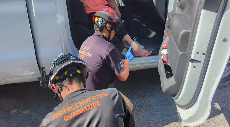 PC Guadalupe rescata a mujer en Cerro de la Silla 2 607612121 720041597530337 1969749289840252219 n