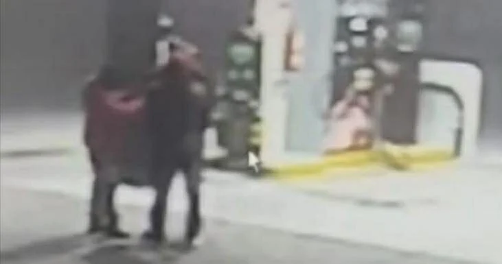Golpean y asaltan a despachador de gasolina en Cadereyta 1 611345362 1229105495949808 5517489147959870667 n