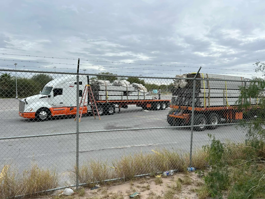 Retiran algunas carpas del refugio para connacionales en Reynosa 2 614084147 4165406413697937 6600051424951207040 n