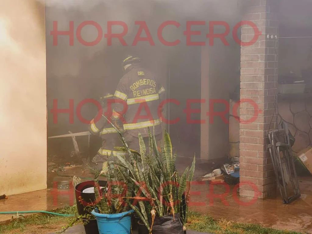 Incendio en vivienda moviliza a cuerpos de emergencia 2 615353349 1283464613813088 3863691934130793784 n