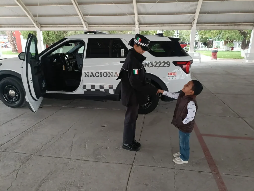 Refuerza Guardia Nacional acciones de Proximidad Social en Tamaulipas 2 618379200 929637109493253 8329555759198793805 n