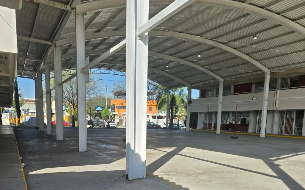 Ausentismo generalizado por bajas temperaturas en el Área Metropolitana 3 618456147 1539143170647822 1047803132086796286 n