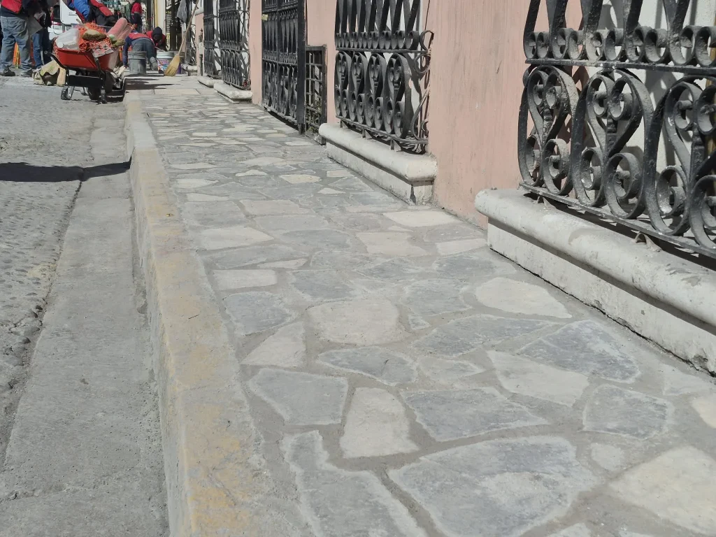 Alistan restricción de vehículos en Barrio Antiguo de Monterrey 1 618917934 1212347087111426 6608402890944299537 n