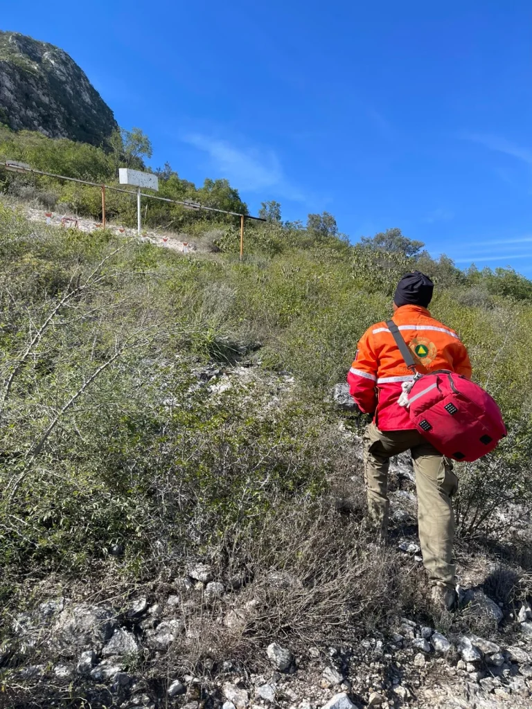 Hombre acude a pagar manda al cerro, se lesiona y permanece dos días soportando el frío 1 622070025 1637195537592545 3382929833551757935 n