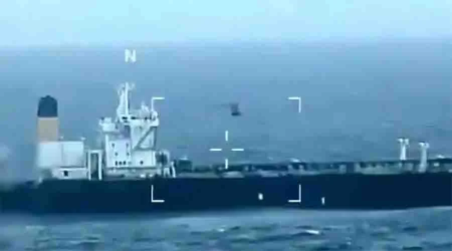 Grupo de 16 barcos petroleros sancionados desafía bloqueo de EU 1 BUQUE VENEZUELA