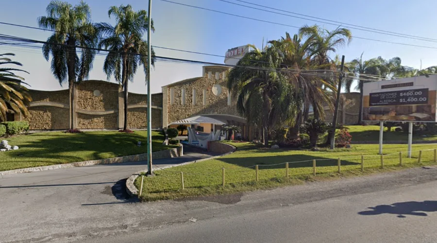 Encuentra cadáver de hombres en Motel de Monterrey