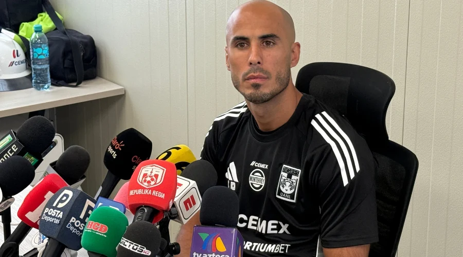 “No es traer por traer” Guido Pizarro sobre refuerzos Por Erick Melchor San Nicolás de los Garza, N.L.- La falta de refuerzos para este torneo que está por comenzar ha sido el tema en Tigres, p