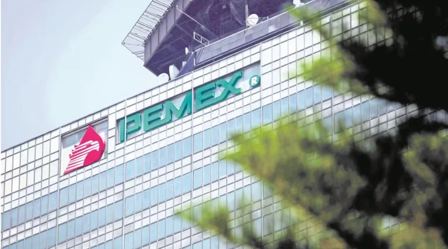 Petróleos Mexicanos (Pemex) vuelve a la Bolsa Mexicana de Valores (BMV) para colocar deuda por hasta 31 mil 500 millones de pesos y enfrentar sus necesidades de inversión productiva, de acuerdo co