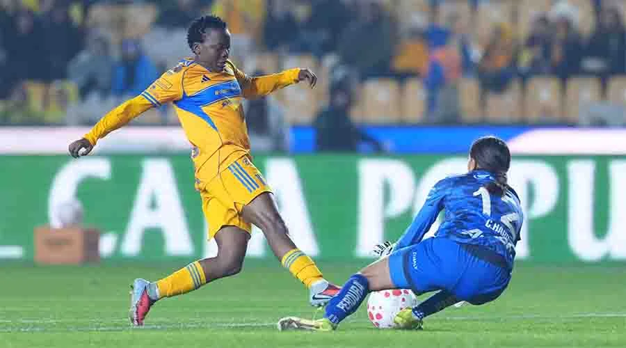 Tigres cae ante Pumas y se van abucheados 2 TIGRES 3 C