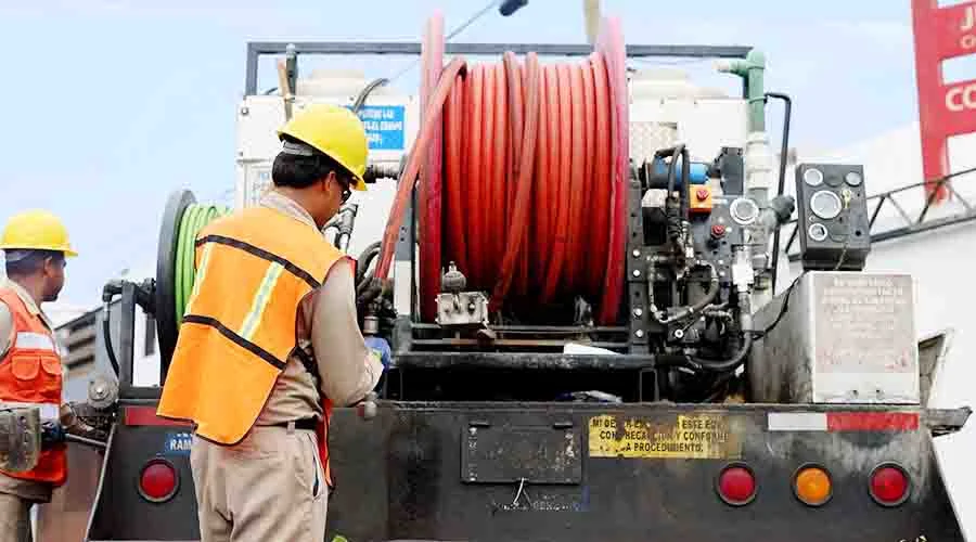 A&D da mantenimiento preventivo a 191 kilómetros de tubería de drenaje 1 agua Mty