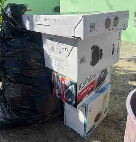 DIF Escobedo entrega apoyo a familia afectada por incendio 1 cajas 22