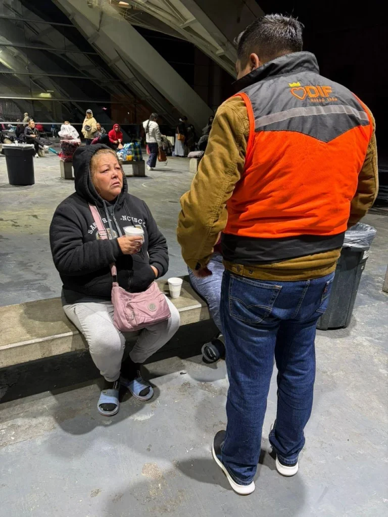 DIF Nuevo León más de 100 cobertores afuera de hospitlaes metropolitanos 8 image00004