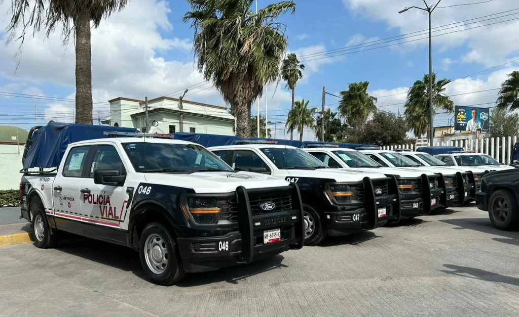 Entregan 14 patrullas a policía vial en Reynosa 1 627676714 1217524157231676 3861272938322260341 n
