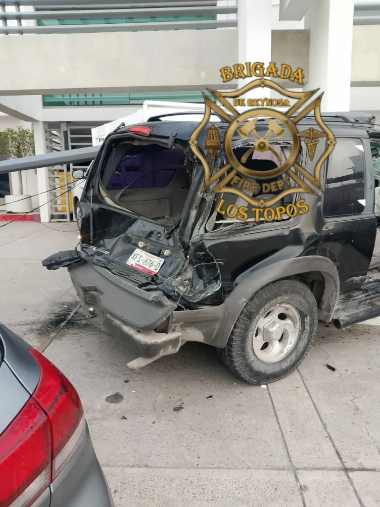 Aparatoso choque múltiple deja cuantiosos daños materiales 1 630050417 1231708611713767 6295293351566569698 n