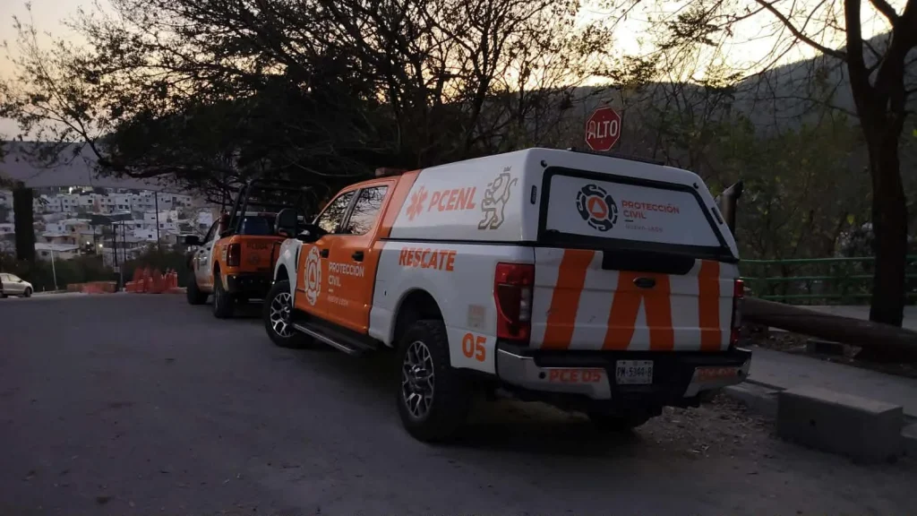 Rescatan a senderista en Cerro de la Silla; presentaba deshidratación 2 633246286 2302046160290389 3023753793508748682 n