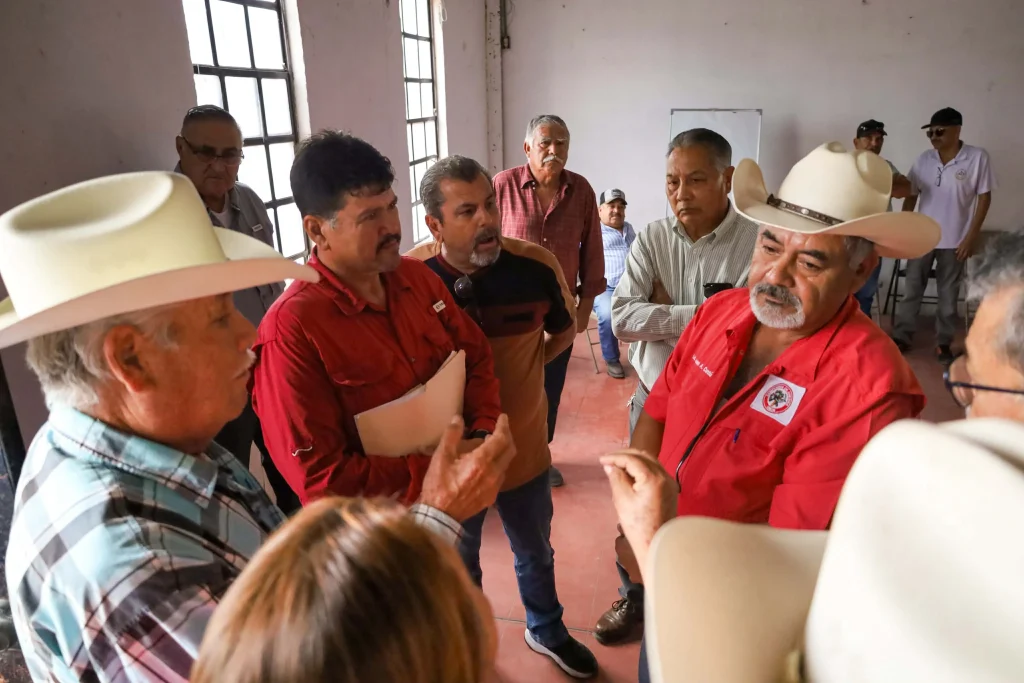 Entre sombrerazos y jalones se disputan dirigencia campesina en Reynosa 1 633560780 1589964145550163 1911443750756522443 n