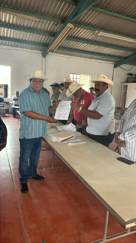 Entre sombrerazos y jalones se disputan dirigencia campesina en Reynosa 2 633975473 1589518142299002 7070389093768280883 n
