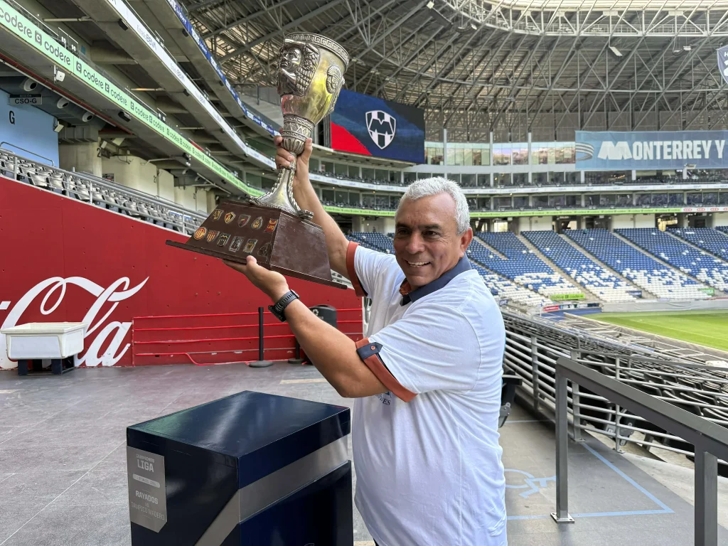 Se reúnen primeros Rayados campeones 2 637870590 1459640902539255 4496893789352436662 n