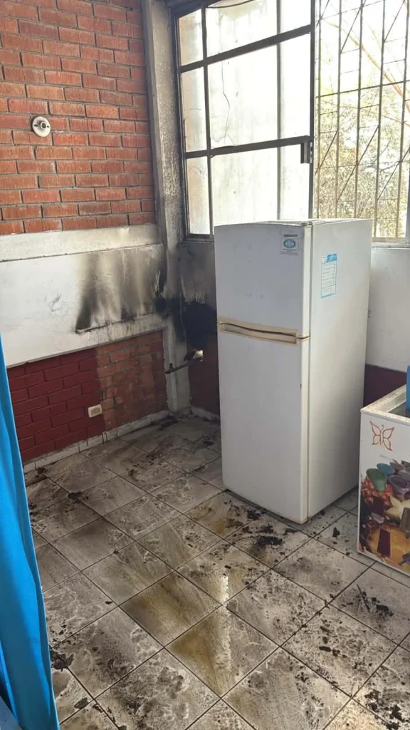 Controlan incendio en primaria de Monterrey 1 639740747 1364600269040191 2295721834556418590 n