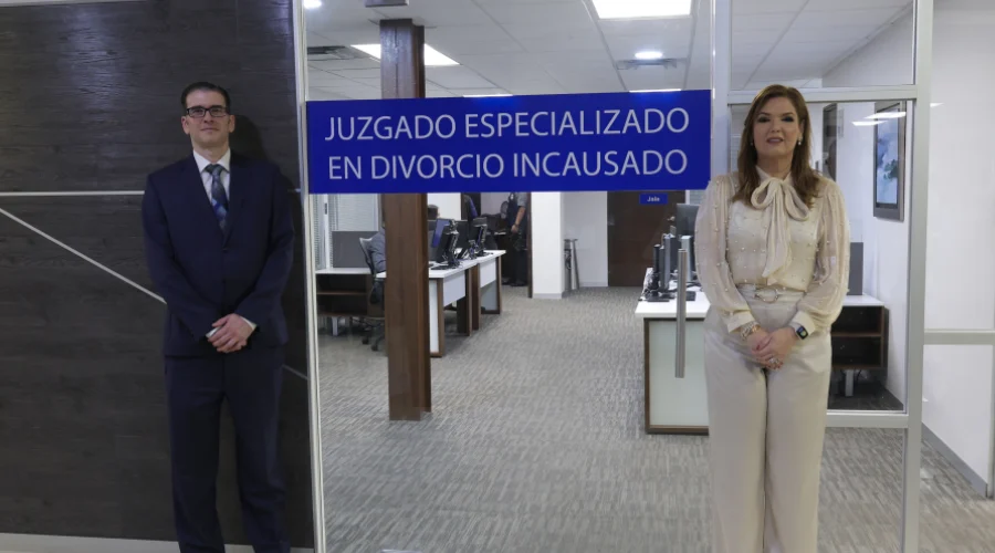 A efecto de agilizar la resolución de divorcios y reducir la carga de trabajo en los juzgados familiares, el Poder Judicial de Nuevo León inauguró en esta capital el primer Juzgado Especializado e